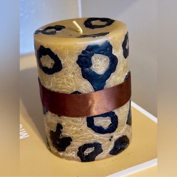 VINTAGE 2 Pc. Set - Animal Print Glass Handpainted Knick-Knack & Leopard Candle - Picture 10 of 11